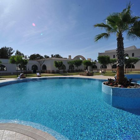 Laurito Resort & Spa Oria  Buitenkant foto