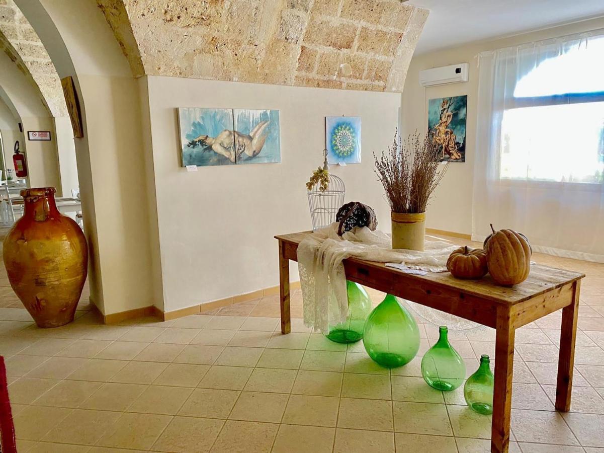 Laurito Resort & Spa Oria  Buitenkant foto
