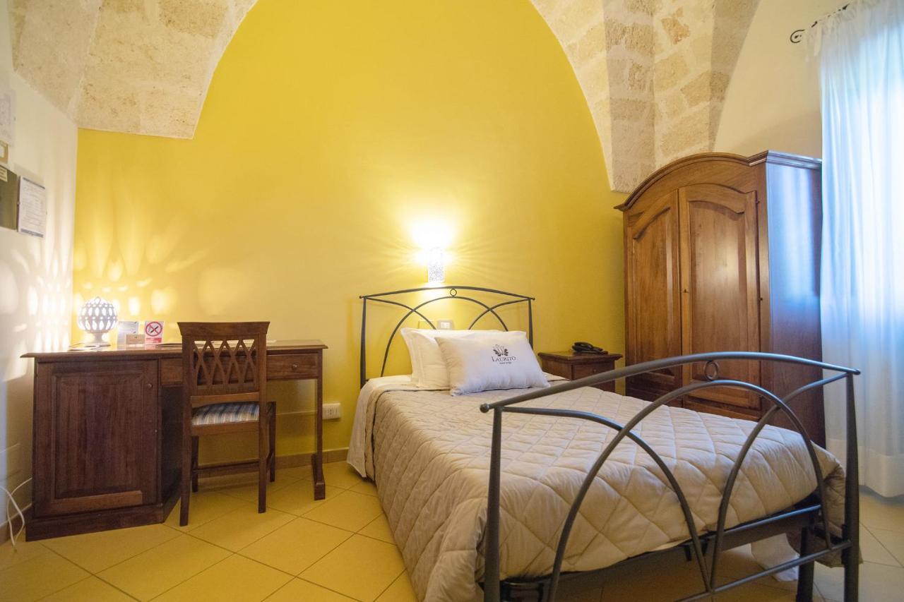 Laurito Resort & Spa Oria  Buitenkant foto