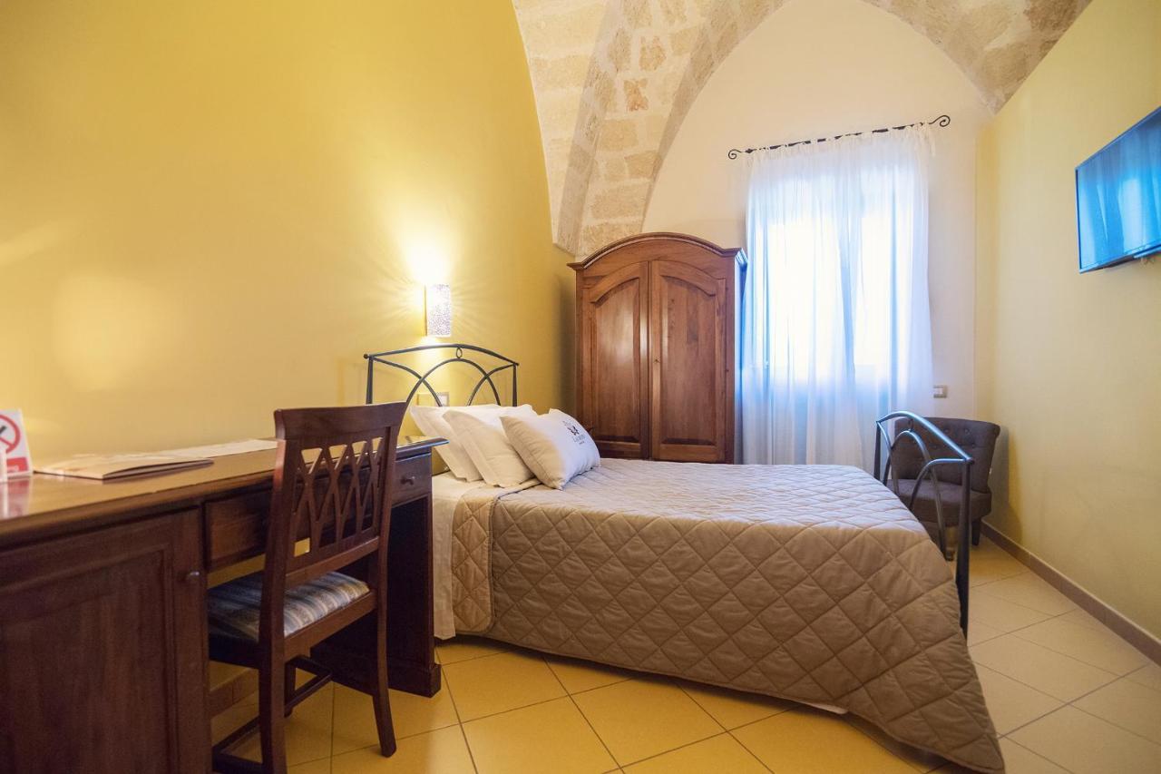 Laurito Resort & Spa Oria  Buitenkant foto