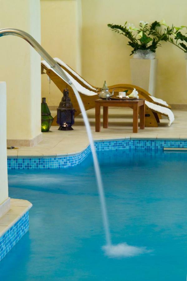 Laurito Resort & Spa Oria  Buitenkant foto
