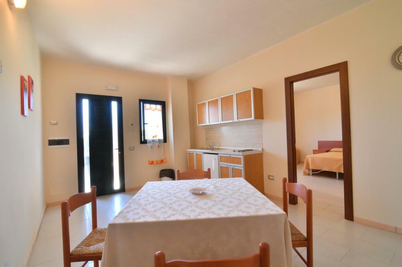 Laurito Resort & Spa Oria  Buitenkant foto